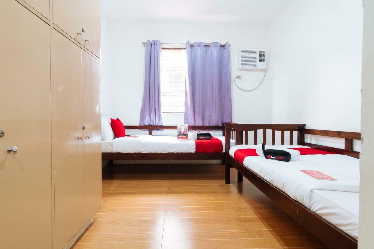 Reddoorz Near Robinsons Place 马尼拉 外观 照片