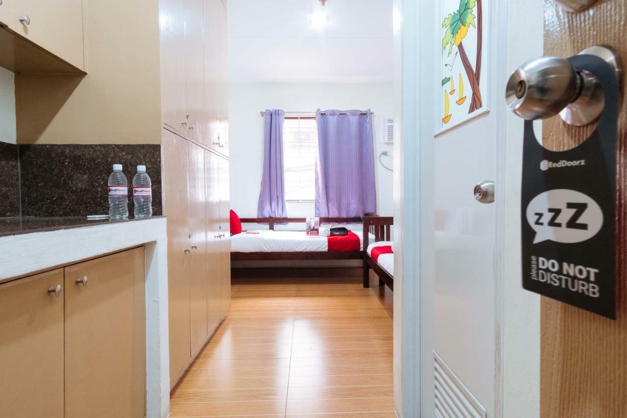 Reddoorz Near Robinsons Place 马尼拉 外观 照片