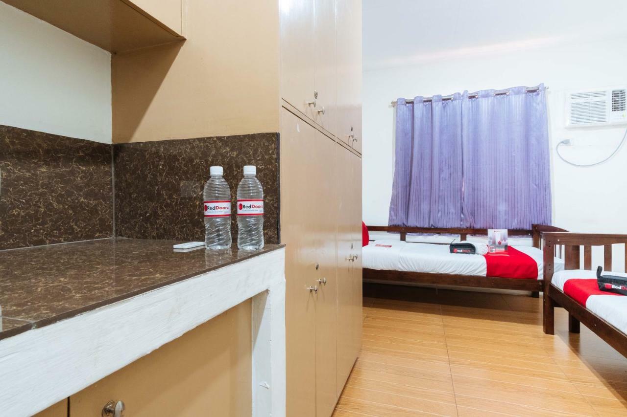 Reddoorz Near Robinsons Place 马尼拉 外观 照片