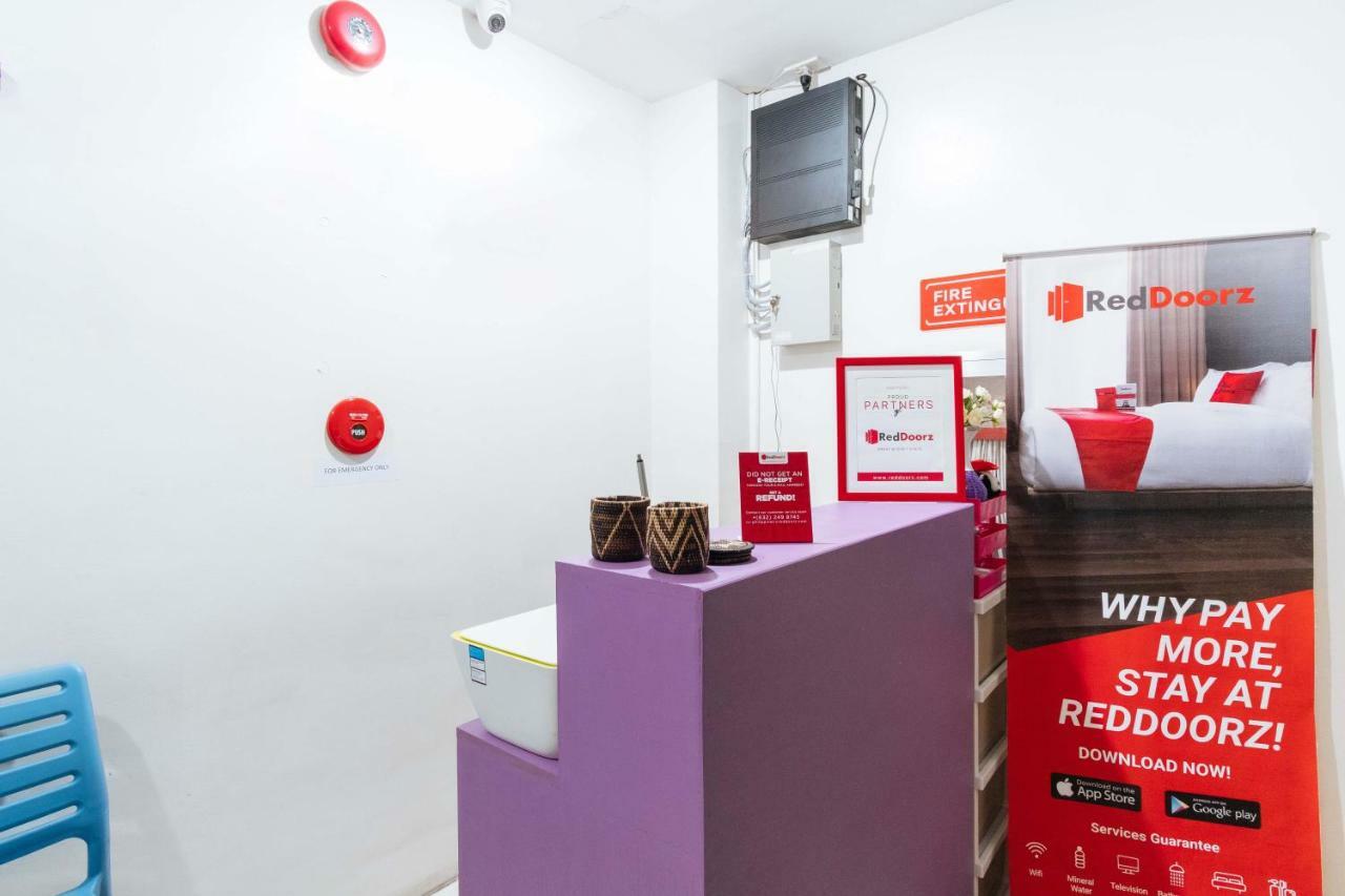 Reddoorz Near Robinsons Place 马尼拉 外观 照片