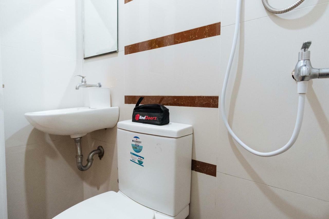 Reddoorz Near Robinsons Place 马尼拉 外观 照片