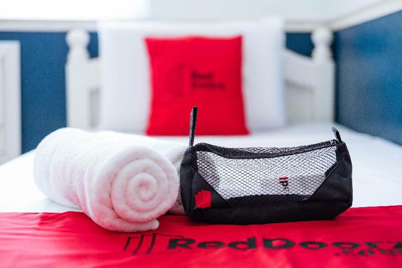 Reddoorz Near Robinsons Place 马尼拉 外观 照片